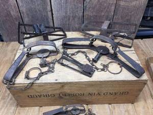 lot 129 image: Antique Rodent Traps - Victor - Blake & Lamb - Other