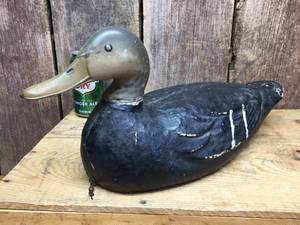 lot 130 image: Vintage Victor Veri-Lite Decoy - Decent