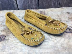lot 149 image: Brown Leather Moccasins - Childrens Sz 13