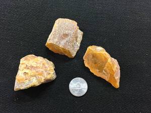 lot 160 image: 3 Pcs Amber