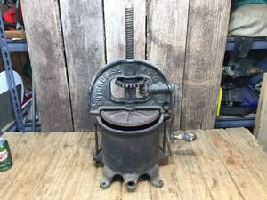 lot 174 image: Antique Enterprise Mfg Co Press