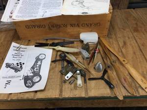 lot 190 image: Remote Control - Cox Parts - Pieces - Pamphlets
