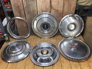 lot 243 image: Vintage Misc Hub Caps - Wall Hangers