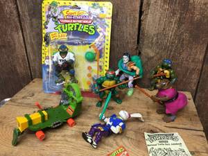 lot 257 image: Vintage 1980s Teenage Mutant Ninja Turtles