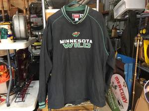 lot 271 image: NHL - CCM MN Wild Pull-Over Jacket - L