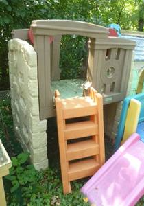 lot 3 image: Step2 Naturally Playful Woodland Climber
