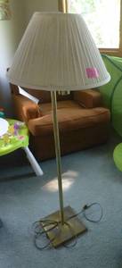 lot 19 image: floor lamp - brass base, swing-out top