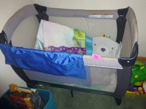 lot 96 image: Graco Pack n Play crib