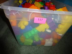lot 117 image: large tote full of big blocks