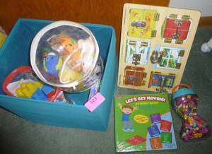 lot 123 image: Various activities and toys