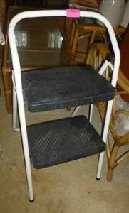 lot 131 image: Step stool