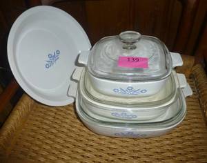 lot 139 image: Corning ware bakeware