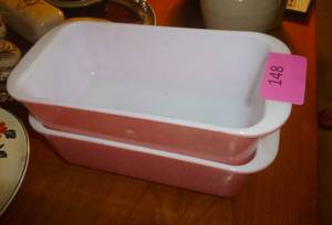 lot 148 image: 2 anchor hocking glass baking pans