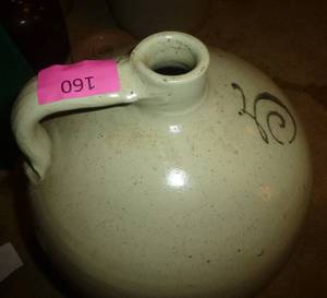 lot 160 image: Red Wing 5 Gallon Beehive Jug