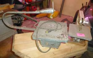 lot 188 image: Two vintage scroll saws