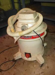 lot 190 image: 8 gallon Craftsman wetdry vac