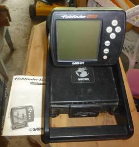 lot 210 image: Garmin Fishfinder 160
