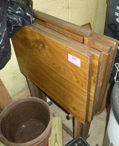 lot 242 image: 4 tv tray portable tables