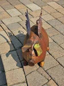 lot 11 image: Folk Art Flying Pig Garden Art