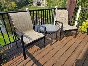 lot 55 image: Tropitone Patio Furniture Patio Conversation Set