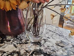 lot 74 image: Modern Dcor Staging Items Modern Glass