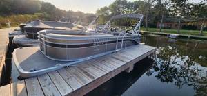 lot 9G image: 2022 Bennington 25 SSRX Tri Toon - Located in Nisswa MN on Gull Lake