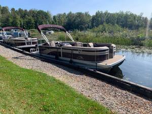 lot 49V image: 2023 Bennington 23 SLX Tri Toon - Located in Tower, MN on Lake Vermilion