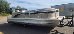 lot 42W image: 2022 Bennington 23 SL 3398 MH - Located in Watergate Marina in St. Paul, MN
