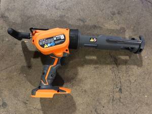 RIDGID 18V Cordless 10 oz. Caulk Gun and Adhesive Gun Customer Returns See Pictures