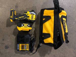 DEWALT ATOMIC 20V MAX Lithium-Ion Cordless 14 in. Brushless Impact Driver Kit, 5 Ah Battery, Charger, and Bag Customer Returns See Pictures
