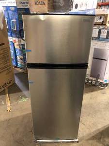 Vissani 7.1 cu. ft. Top Freezer Refrigerator in Stainless Steel Look Slight Dent  Customer Returns See Pictures
