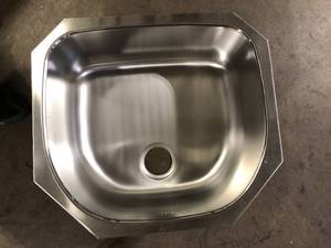 Elkay Signature Plus 24 in. Undermount Single Bowl 18-Gauge Stainless Steel Kitchen Sink Only Customer Returns See Pictures
