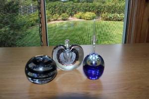 lot 9 image: Assorted Glass Paperweights and Decorative Items