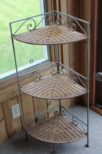lot 37 image: Metal and Wicker Corner Shelf and Console Table Set