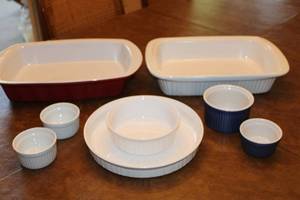 lot 72 image: Lot of Assorted Bakeware