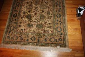 lot 104 image: SandGold Pakistani Hand-Knotted Area Rug 52 x 75