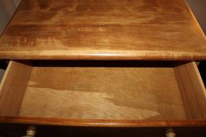 lot 122 image: Solid Wood 4-Drawer Chest of Drawers