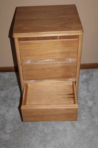 lot 126 image: Wooden 3-Drawer Nightstand