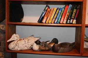 lot 139 image: Lot of Decorative Duck Decoys and Assorted Books