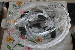 lot 170 image: Assorted Holiday and Decorative Plates Set