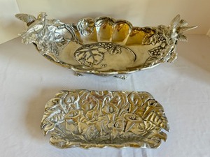 lot 49 image: Vintage 1998 Arthur Court Footed Serving Bowl and More