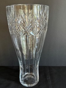 lot 79 image: Quality Crystal Vase