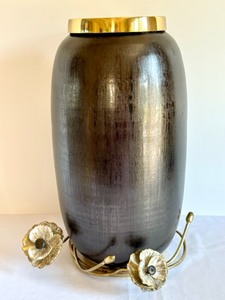 lot 65 image: Michael Aram Anemone Large Vase