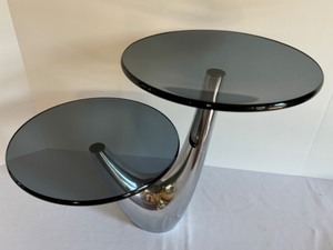 lot 72 image: Nambe Morphik Two Tiered Server