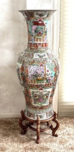 lot 101A image: Extra Large Canton Famille Rose Chinese Baluster Vase