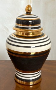lot 207C image: Stunning Striped Ginger Jar