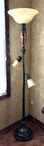 lot 109 image: Stylish Three Bulb Floor Lamp