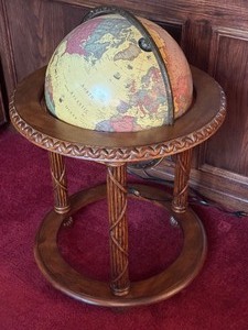 lot 141 image: Rotating Globe Floor Lamp