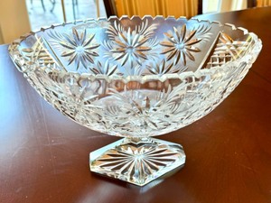 lot 159 image: Vintage Cut Glass Pedestal Bowl