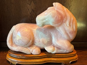 lot 1 image: Oriental Rose Quartz Horse Statue